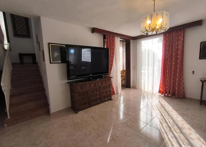 Monkey Villa *
